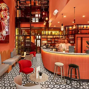 4* ホテル De Cambis Western Premier Collection