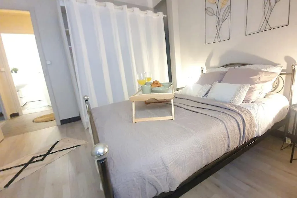 Апартаменты *Cosy* Spacieux * Entree Autonome* Centrale* Авиньон Франция
